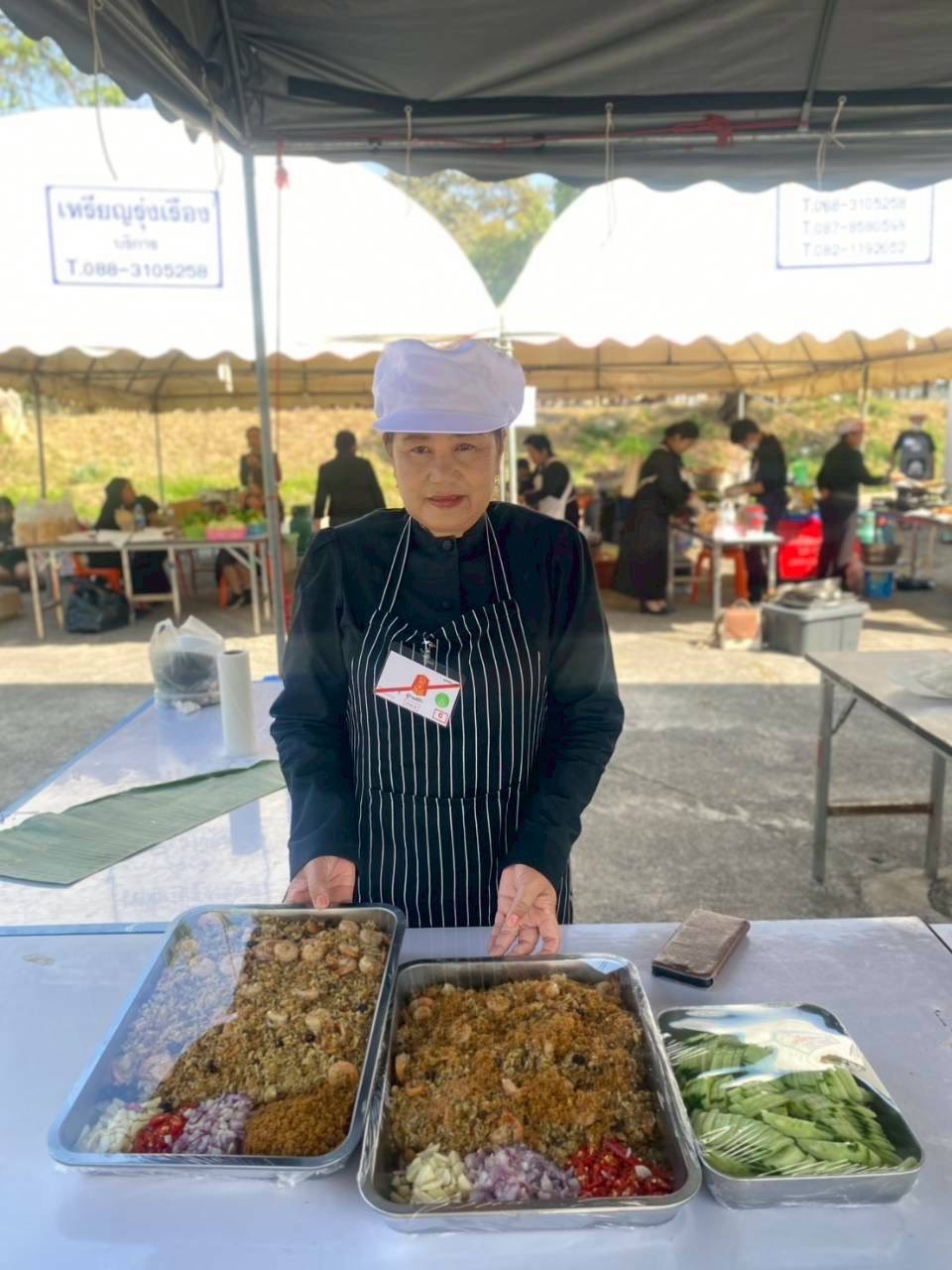 🍁พช.บึงกาฬนำผู้ประกอบการ Champ ด้านอาหารจากหมู่บ้านท่องเที่ยว นำเสนออัตลักษณ์อาหารพื้นถิ่น ในงานภูมิปัญญาผ้าไทยภาคอีสาน