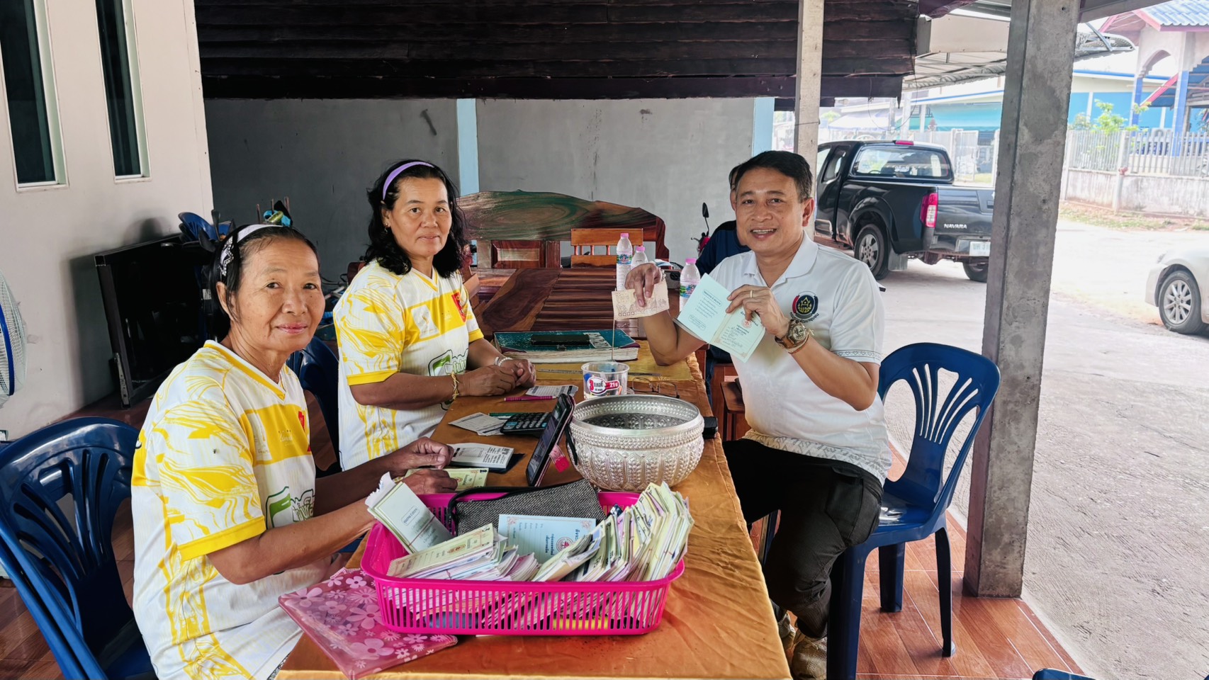 💲พช.บึงกาฬ : ส่งเงินสัจจะกลุ่มออมทรัพย์เพื่อการผลิตบ้านห้วยดอกไม้ ประจำเดือนเมษายน 2569💰