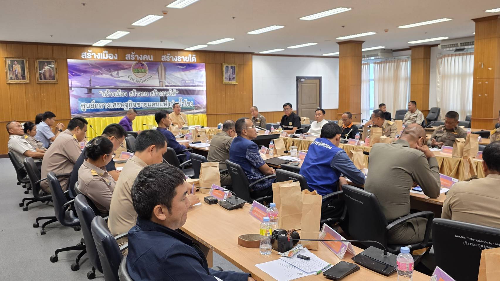 พช.บึงกาฬ : ร่วมประชุมคณะกรรมการรักษาความมั่นคงและความสงบเรียบร้อยจังหวัดบึงกาฬ ครั้งที่ 5/2569