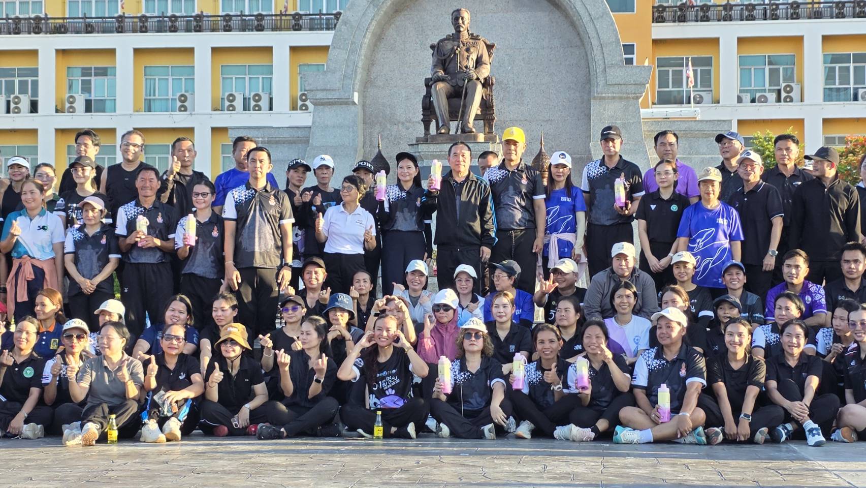 📢🏃‍♂️ พช.บึงกาฬ ร่วมกิจกรรมออกกำลังกาย “ทุกวันพุธ” ส่งเสริมเวลบีอิ้ง (Well-being) สุขภาพกาย–ใจบุคลากรภาครัฐ 🏃‍♀️