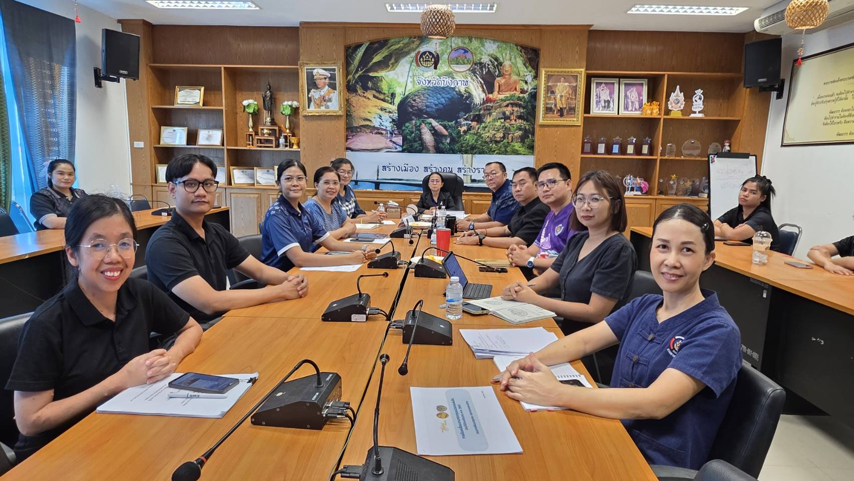 พช.บึงกาฬ: ร่วมประชุมกรมการพัฒนาชุมชน ครั้งที่ 5/2569 ขับเคลื่อนนโยบายสำคัญ ขานรับ “ไทยช่วยไทย พลัส” ขับเคลื่อนภารกิจพัฒนาชุมชน