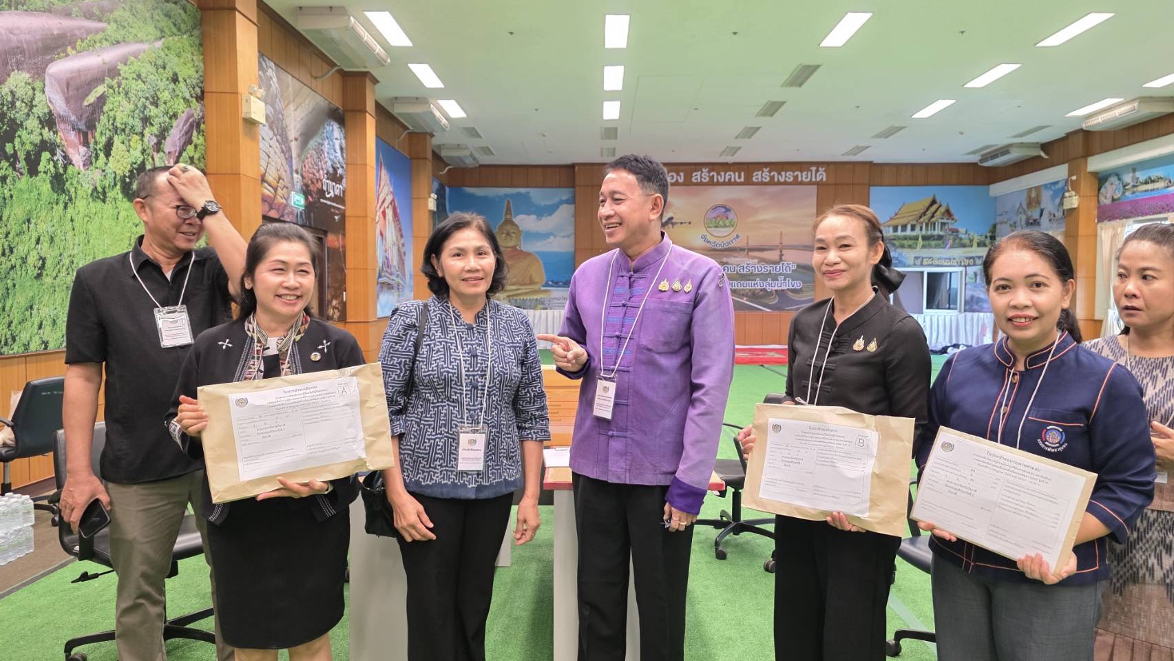 📍พช.บึงกาฬ : “จากพี่สู่น้อง” ร่วมแลกเปลี่ยนเรียนรู้ เตรียมความพร้อมการคุมสอบอาสาพัฒนาชุมชน รุ่นที่ 78 มุ่งยกระดับมาตรฐานการดำเนินงานให้เป็นไปตามหลักเกณฑ์